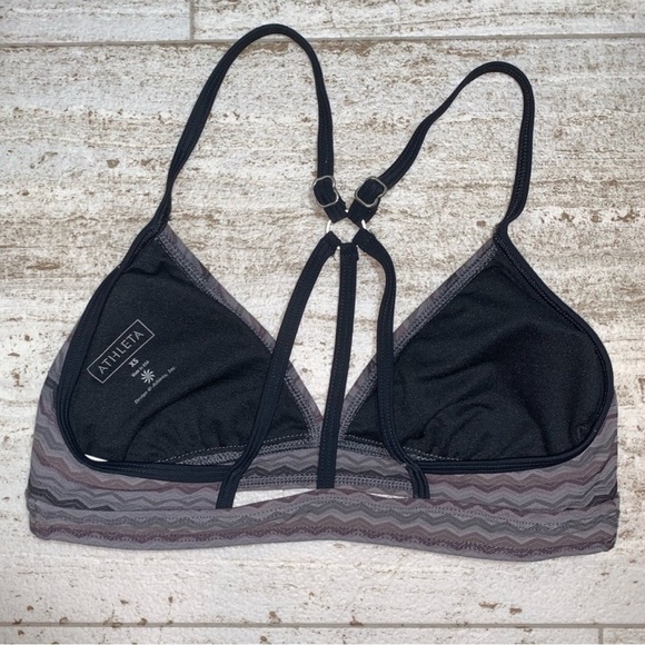Athleta adjustable Swimsuit Top. Size XS - Picture 2 of 5